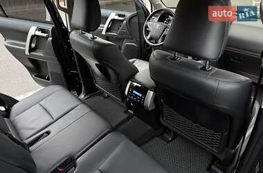 Внедорожник / Кроссовер Toyota Land Cruiser Prado 2020 в 
