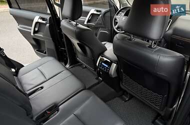 Внедорожник / Кроссовер Toyota Land Cruiser Prado 2020 в 