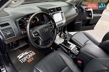 Внедорожник / Кроссовер Toyota Land Cruiser Prado 2020 в 