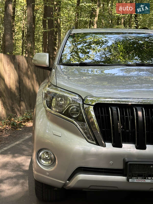 Позашляховик / Кросовер Toyota Land Cruiser Prado 2017 в Луцьку фото 19 Позашляховик / Кросовер Toyota Land Cruiser Prado 2017 в Луцьку