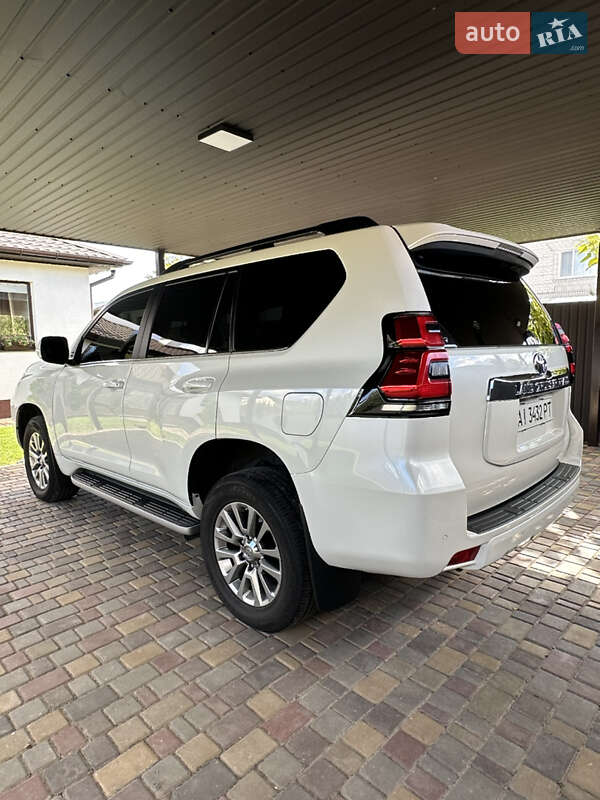 Внедорожник / Кроссовер Toyota Land Cruiser Prado 2018 в Киеве