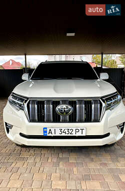 Внедорожник / Кроссовер Toyota Land Cruiser Prado 2018 в 