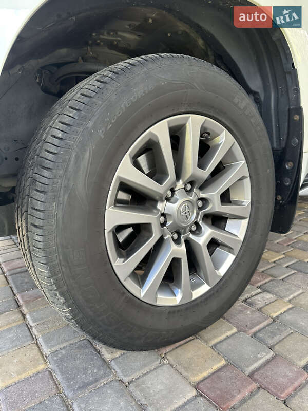 Внедорожник / Кроссовер Toyota Land Cruiser Prado 2018 в Киеве