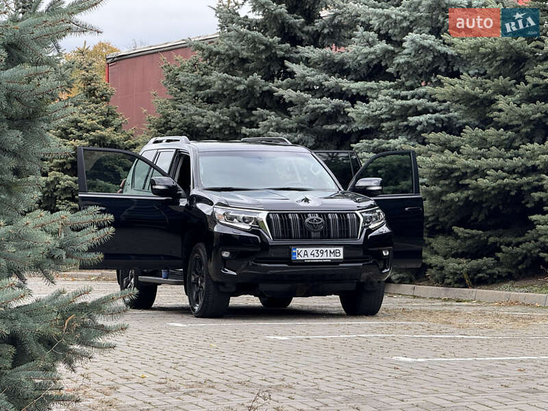Toyota Land Cruiser Prado 2021