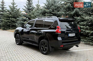 Внедорожник / Кроссовер Toyota Land Cruiser Prado 2021 в 