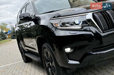 Внедорожник / Кроссовер Toyota Land Cruiser Prado 2021 в 
