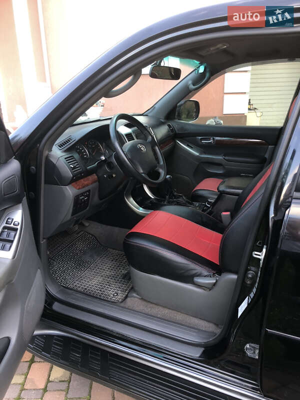 Внедорожник / Кроссовер Toyota Land Cruiser Prado 2005 в Хмельницком