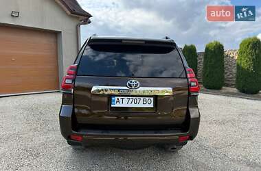 Позашляховик / Кросовер Toyota Land Cruiser Prado 2018 в  фото 2 Позашляховик / Кросовер Toyota Land Cruiser Prado 2018 в