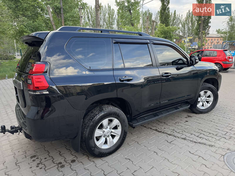 Внедорожник / Кроссовер Toyota Land Cruiser Prado 2018 в Кривом Роге фото 3 Внедорожник / Кроссовер Toyota Land Cruiser Prado 2018 в Кривом Роге