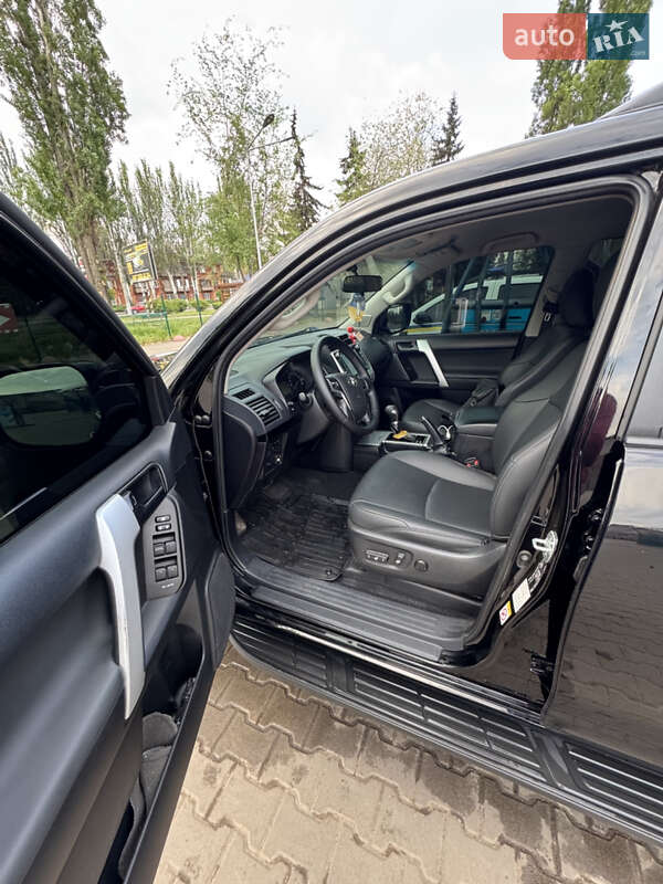 Внедорожник / Кроссовер Toyota Land Cruiser Prado 2018 в Кривом Роге фото 6 Внедорожник / Кроссовер Toyota Land Cruiser Prado 2018 в Кривом Роге