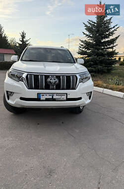 Внедорожник / Кроссовер Toyota Land Cruiser Prado 2019 в 