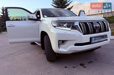 Внедорожник / Кроссовер Toyota Land Cruiser Prado 2019 в 