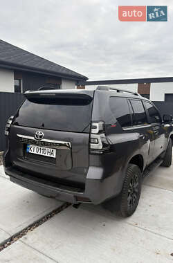 Внедорожник / Кроссовер Toyota Land Cruiser Prado 2021 в 