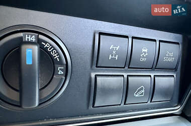 Внедорожник / Кроссовер Toyota Land Cruiser Prado 2019 в 