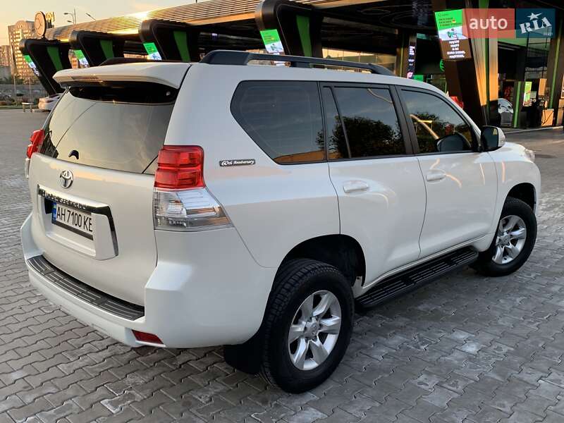 Внедорожник / Кроссовер Toyota Land Cruiser Prado 2012 в Днепре