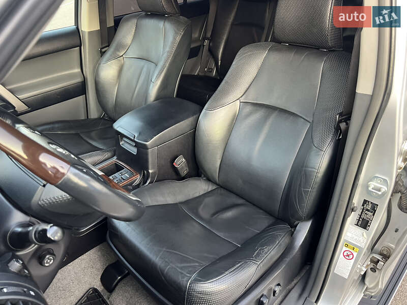 Позашляховик / Кросовер Toyota Land Cruiser Prado 2011 в Ужгороді