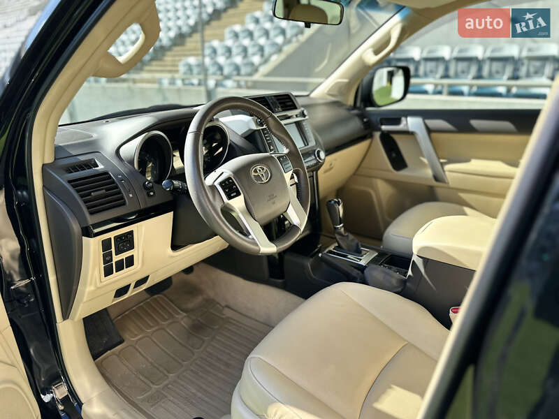 Внедорожник / Кроссовер Toyota Land Cruiser Prado 2017 в Одессе фото 24 Внедорожник / Кроссовер Toyota Land Cruiser Prado 2017 в Одессе