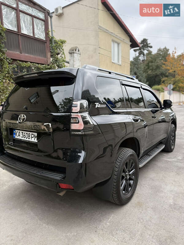 Внедорожник / Кроссовер Toyota Land Cruiser Prado 2022 в Одессе