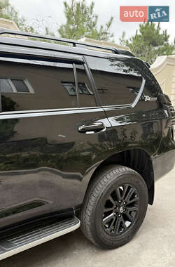 Внедорожник / Кроссовер Toyota Land Cruiser Prado 2022 в 