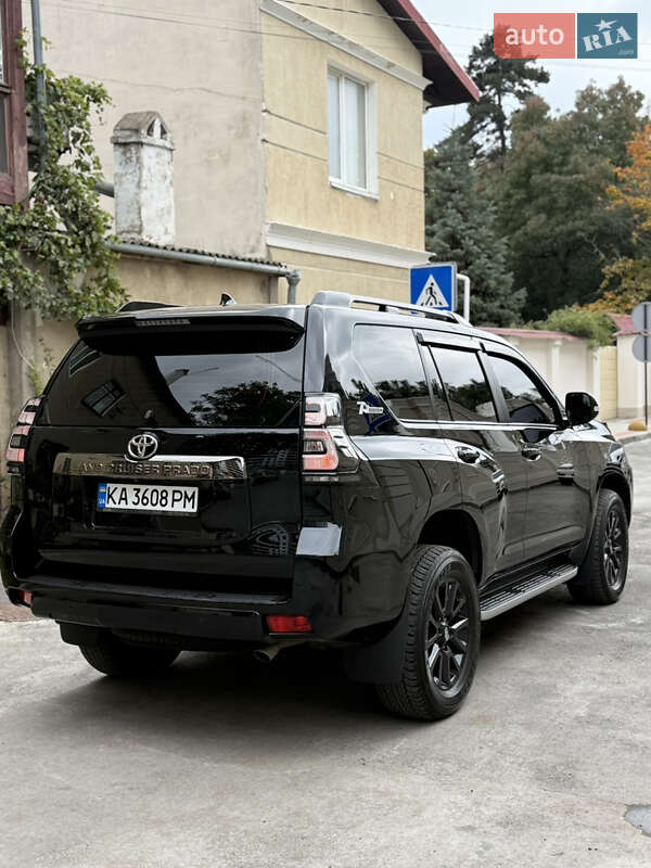 Внедорожник / Кроссовер Toyota Land Cruiser Prado 2022 в Одессе