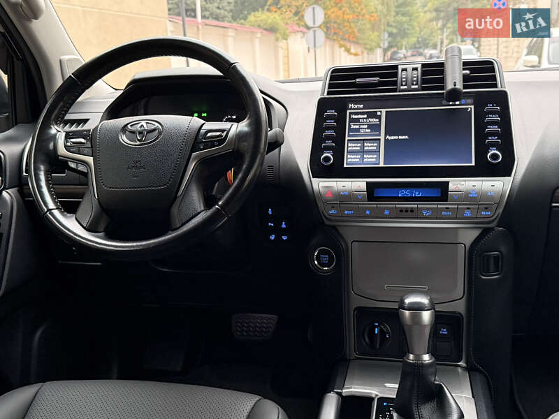 Внедорожник / Кроссовер Toyota Land Cruiser Prado 2022 в Одессе