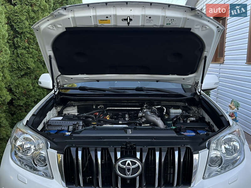 Внедорожник / Кроссовер Toyota Land Cruiser Prado 2013 в Кельменцах