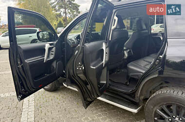 Внедорожник / Кроссовер Toyota Land Cruiser Prado 2020 в 