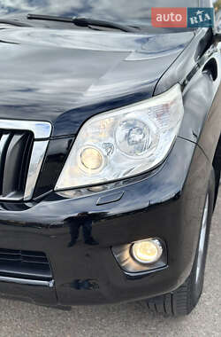Внедорожник / Кроссовер Toyota Land Cruiser Prado 2012 в 