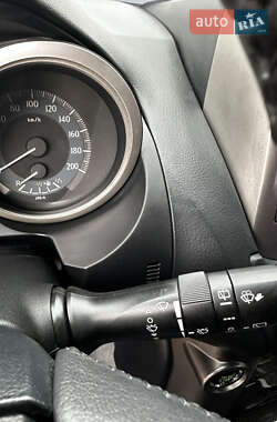 Внедорожник / Кроссовер Toyota Land Cruiser Prado 2012 в 