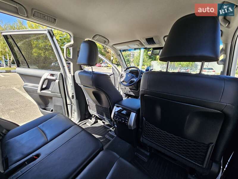 Позашляховик / Кросовер Toyota Land Cruiser Prado 2020 в Одесі фото 9 Позашляховик / Кросовер Toyota Land Cruiser Prado 2020 в Одесі