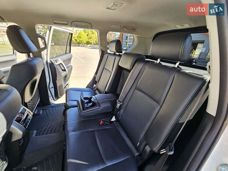 Позашляховик / Кросовер Toyota Land Cruiser Prado 2020 в Одесі фото 22 Позашляховик / Кросовер Toyota Land Cruiser Prado 2020 в Одесі