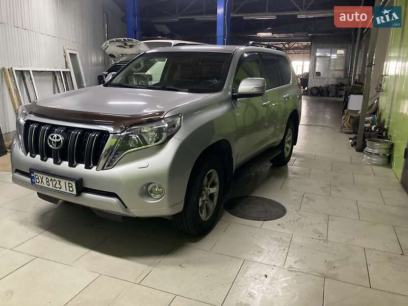 Позашляховик / Кросовер Toyota Land Cruiser Prado 2016 в Хмельницькому фото 10 Позашляховик / Кросовер Toyota Land Cruiser Prado 2016 в Хмельницькому