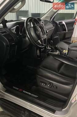 Внедорожник / Кроссовер Toyota Land Cruiser Prado 2016 в 