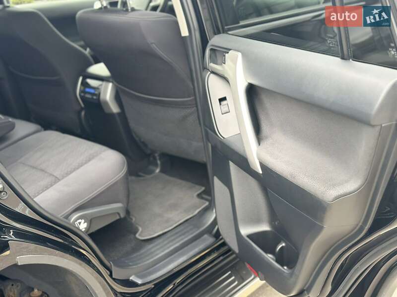 Позашляховик / Кросовер Toyota Land Cruiser Prado 2021 в Полтаві фото 37 Позашляховик / Кросовер Toyota Land Cruiser Prado 2021 в Полтаві