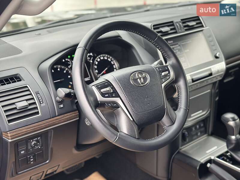 Позашляховик / Кросовер Toyota Land Cruiser Prado 2021 в Полтаві фото 24 Позашляховик / Кросовер Toyota Land Cruiser Prado 2021 в Полтаві