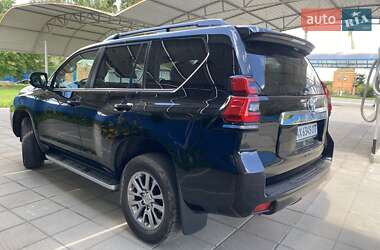 Внедорожник / Кроссовер Toyota Land Cruiser Prado 2019 в 