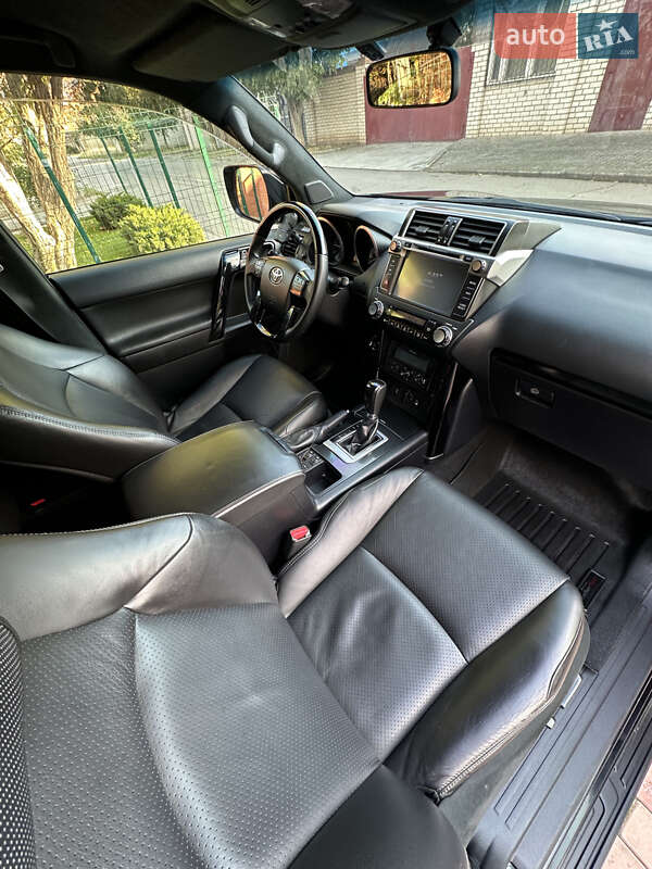 Внедорожник / Кроссовер Toyota Land Cruiser Prado 2014 в Херсоне