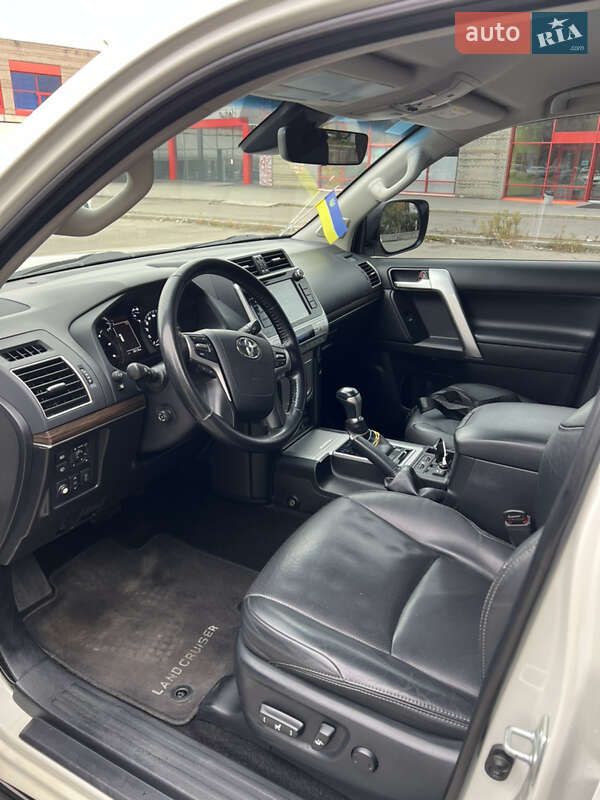 Внедорожник / Кроссовер Toyota Land Cruiser Prado 2019 в Днепре фото 13 Внедорожник / Кроссовер Toyota Land Cruiser Prado 2019 в Днепре