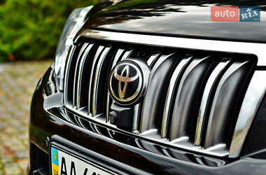 Внедорожник / Кроссовер Toyota Land Cruiser Prado 2012 в 
