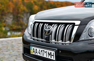 Внедорожник / Кроссовер Toyota Land Cruiser Prado 2012 в 