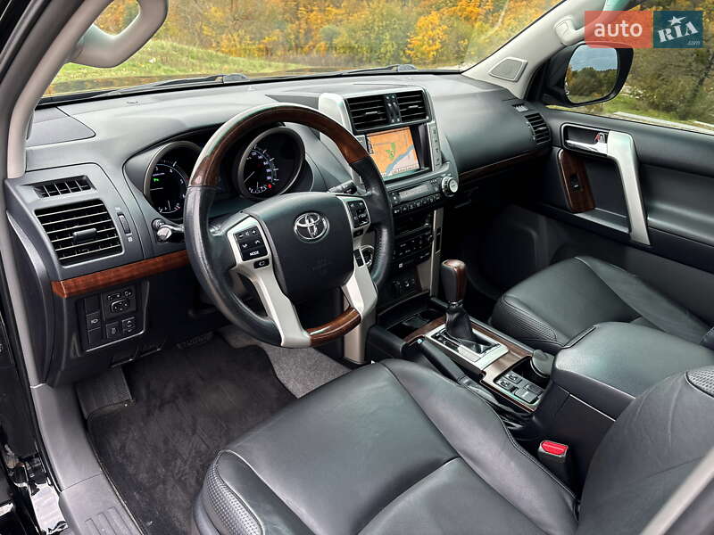 Позашляховик / Кросовер Toyota Land Cruiser Prado 2012 в Житомирі