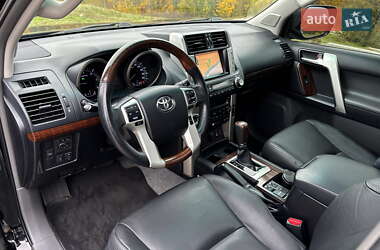 Внедорожник / Кроссовер Toyota Land Cruiser Prado 2012 в 