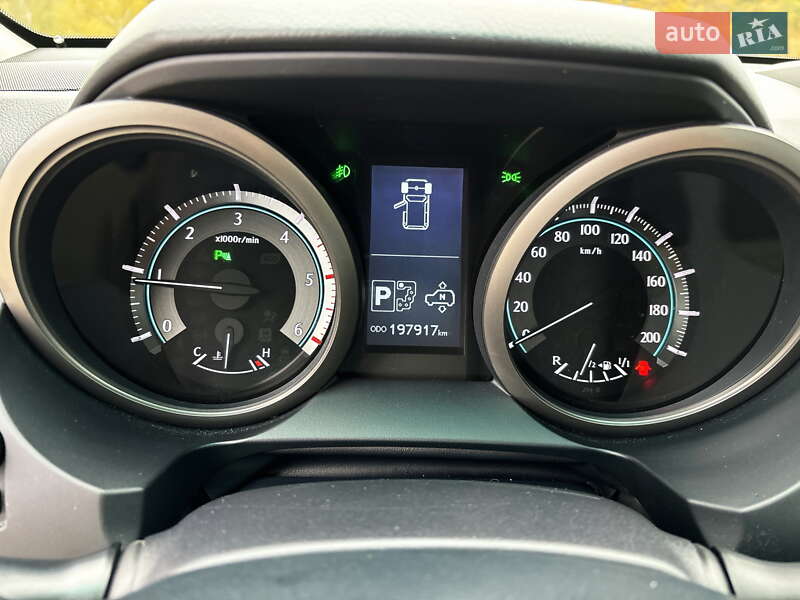 Позашляховик / Кросовер Toyota Land Cruiser Prado 2012 в Житомирі