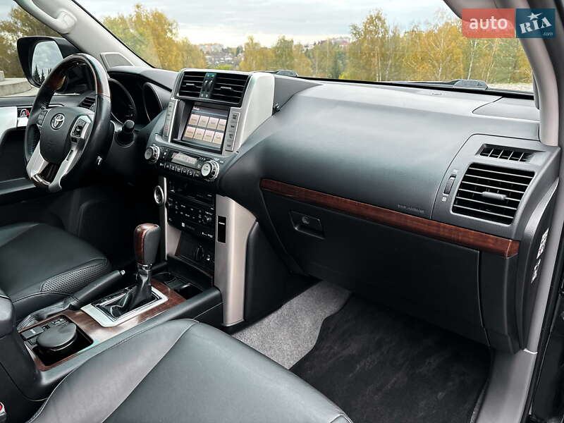 Позашляховик / Кросовер Toyota Land Cruiser Prado 2012 в Житомирі