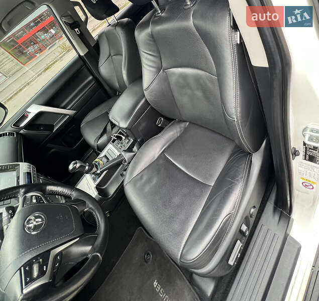 Внедорожник / Кроссовер Toyota Land Cruiser Prado 2019 в Днепре фото 21 Внедорожник / Кроссовер Toyota Land Cruiser Prado 2019 в Днепре