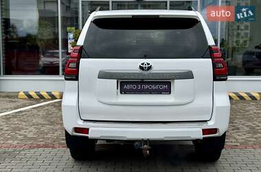 Внедорожник / Кроссовер Toyota Land Cruiser Prado 2019 в 