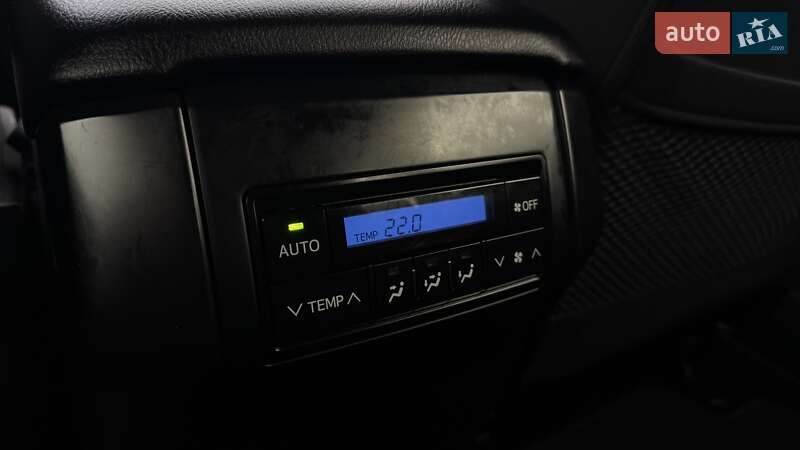 Позашляховик / Кросовер Toyota Land Cruiser Prado 2019 в Чернігові