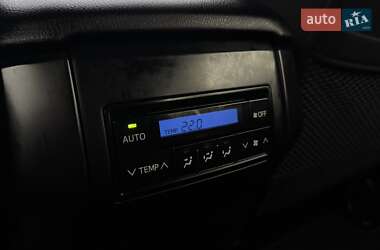 Внедорожник / Кроссовер Toyota Land Cruiser Prado 2019 в 