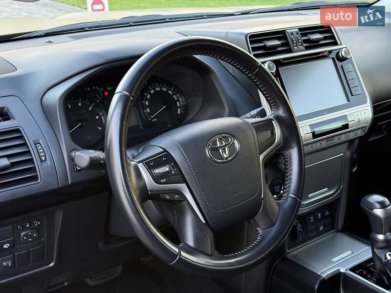 Внедорожник / Кроссовер Toyota Land Cruiser Prado 2019 в Днепре фото 4 Внедорожник / Кроссовер Toyota Land Cruiser Prado 2019 в Днепре