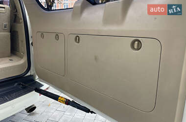Внедорожник / Кроссовер Toyota Land Cruiser Prado 2011 в 